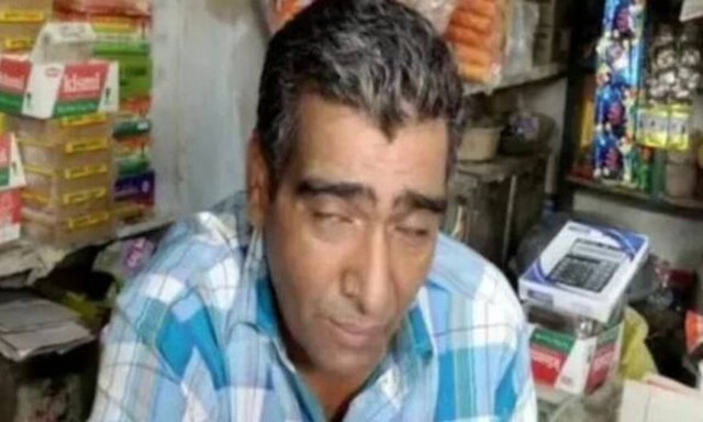 Ινδία: Άντρας κοιμάται για 300 ημέρες - Οι συγχωριανοί του τον θεωρούν δαίμονα!