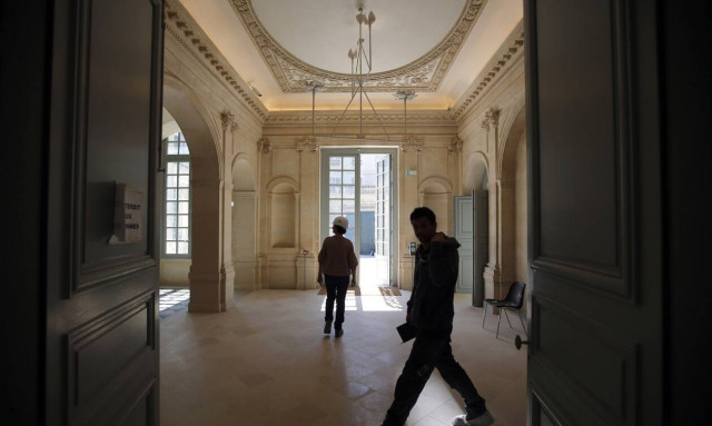 Γαλλία: Σε ισχύ απο σήμερα το υγειονομικό διαβατήριο για την είσοδο στους χώρους πολιτισμού