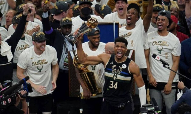 Μαζί με την αφίσα του Γιάννη, κρεμάστε και τα λόγια του…