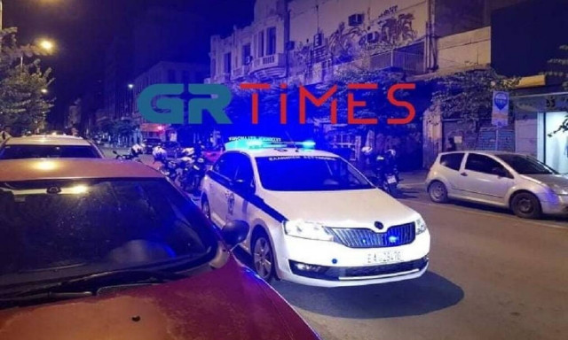 Θεσσαλονίκη: Πυροβολισμοί στην Ερμού – Ένας τραυματίας