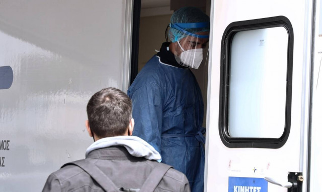 «Καμπανάκι» από Θωμαΐδη – Γιαμαρέλλου για ραγδαία αύξηση των κρουσμάτων