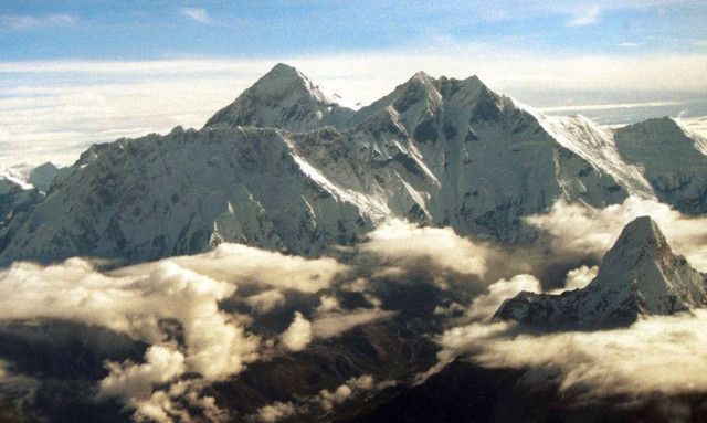 Άγνωστοι ιοί ηλικίας 15.000 ετών ανακαλύφθηκαν στους πάγους του Θιβέτ