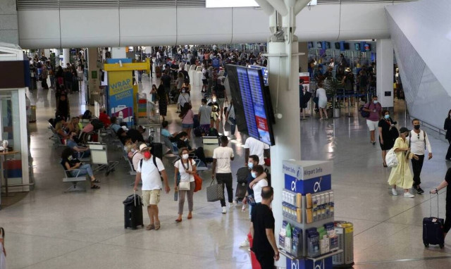 Αύξηση 286,2% εμφάνισαν οι ταξιδιωτικές εισπράξεις τον Μάιο