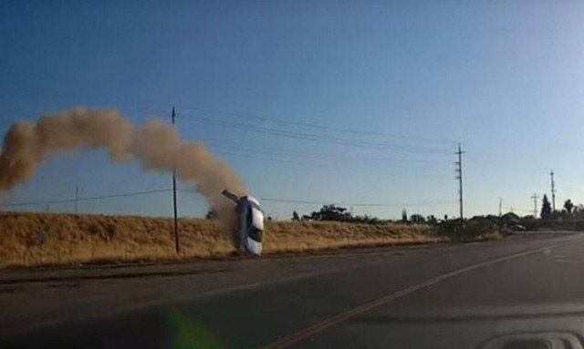 Δείτε απίστευτο ατύχημα με… ιπτάμενο αυτοκίνητο