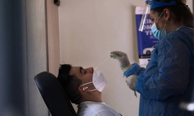 Κρούσματα σήμερα: 1.066 νέες μολύνσεις στην Αττική, 286 στην Κρήτη και 243 στη Θεσσαλονίκη