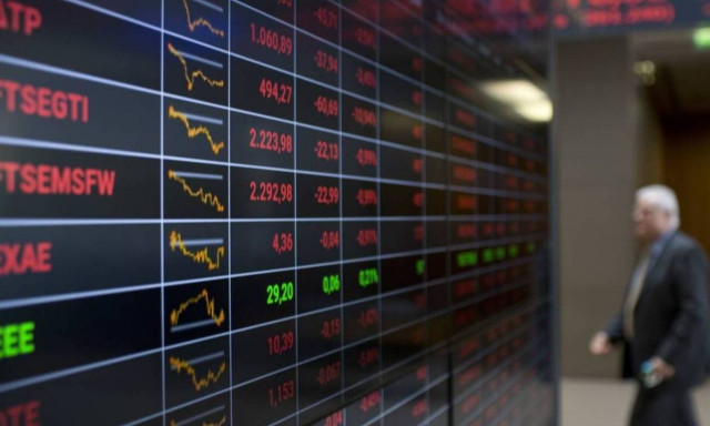 ΙΟΒΕ: Μόλις στο 8,5% του ΑΕΠ οι επενδύσεις των ελληνικών νοικοκυριών σε εισηγμένες μετοχές