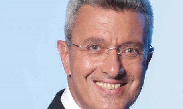 Νίκος Χατζηνικολάου: Καλοκαιρινή απόδραση στις Κυκλάδες (pics)