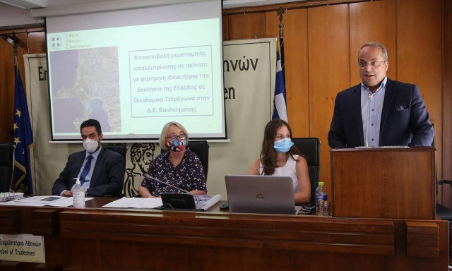 «Μετωπική» του Δήμου Βάρης, Βούλας, Βουλιαγμένης με την Εκκλησία για 289 στρέμματα πρασίνου