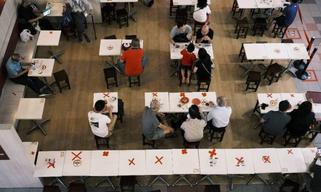 Κλειστοί χώροι και Covid-19: Πώς θα λειτουργήσουν, τελικά, επιχειρήσεις και σχολεία