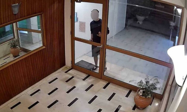 Νέα Σμύρνη: Δίωξη για δύο απόπειρες βιασμού στον 22χρονο «σάτυρο»