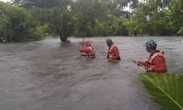 «Κατακλυσμός» σάρωσε τις Φιλιππίνες: Χιλιάδες εκτοπισμένοι λόγω πλημμυρών