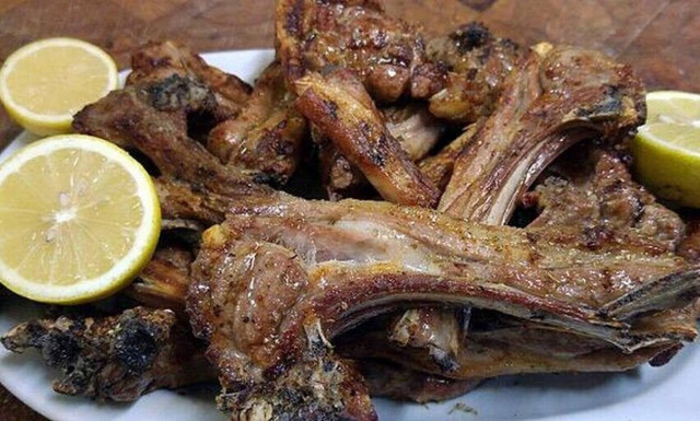 Το κόλπο που κάνει τα παϊδάκια πεντανόστιμα