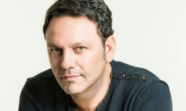 Αγωνία για τον Στάθη Αγγελόπουλο – Στην Εντατική με κορονοϊό ο τραγουδιστής