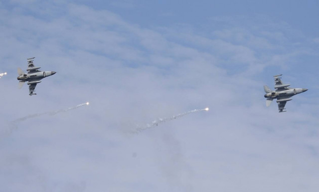 Αυξημένη αεροπορική στήριξη στον αφγανικό στρατό από τις ΗΠΑ, με πλήγματα στους Ταλιμπάν