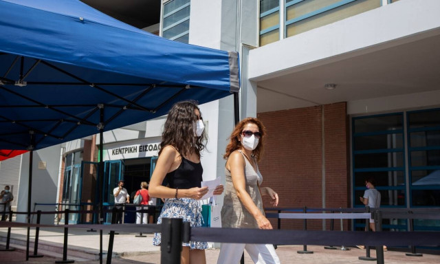 Κορονοϊός - Προειδοποίηση Λινού: Αύξηση διασωληνωμένων και νεκρών λόγω ανεμβολίαστων