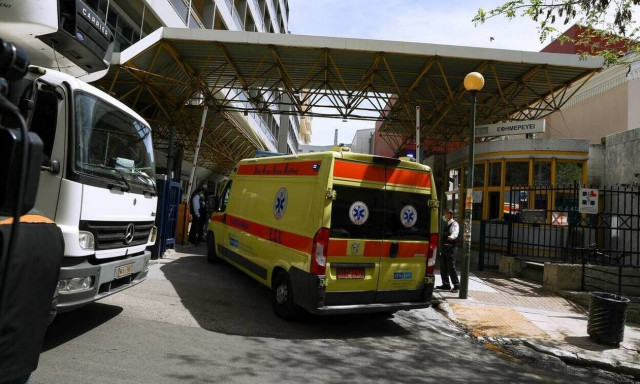 «Καμπανάκι» Βατόπουλου στο Newsbomb.gr: «Η νόσος είναι βαριά» - Θα αυξηθούν οι εισαγωγές στις ΜΕΘ