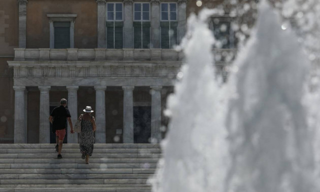 Καιρός: Έρχεται καύσωνας διαρκείας που θα θυμίζει το 1987 - Έως και 45 βαθμούς Κελσίου ο υδράργυρος