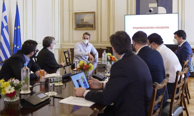 Κυβέρνηση: Η στρατηγική για αντιμετώπιση της πανδημίας – Οι τοπικές εξάρσεις και το μοντέλο Μυκόνου