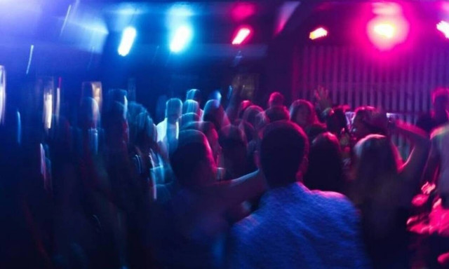 Μύκονος: Έτσι εντοπίζει η αστυνομία τα κορονοπάρτι στις βίλες