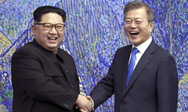 Βόρεια και Νότια Κορέα επαναφέρουν τις γραμμές άμεσης επικοινωνίας