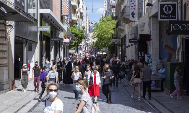 Κορονοϊός - Τσακρής: Πιο παθογόνος ο ιός σε ανεμβολίαστους