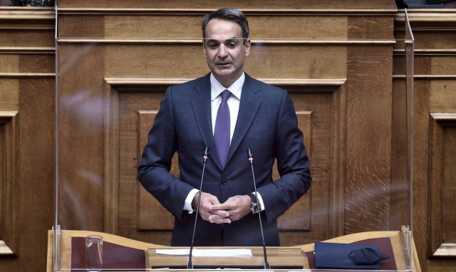 Μητσοτάκης σε Τσίπρα: Πατάτε σε δύο βάρκες - Κάνατε πίσω στο θέμα του υποχρεωτικού εμβολιασμού