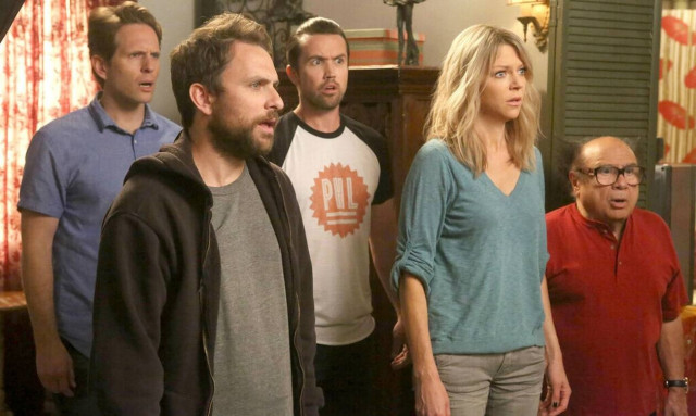 15 αγαπημένες τηλεοπτικές σειρές που ο κόσμος συνεχίζει και βλέπει