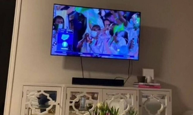 Ανακάλυψε οτι την απατάει το αγόρι της από μία... αθώα φωτογραφία που της έστειλε (pics)