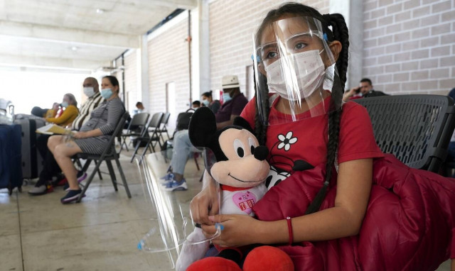 Κορονοϊός και παιδιά: Yπάρχει κίνδυνος να μετατραπεί σε ασθένεια των νέων ; Ερωτήματα και προκλήσεις