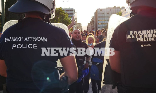 Στους δρόμους ξανά οι αντιεμβολιαστές: Νέες συγκεντρώσεις σε Σύνταγμα και Θεσσαλονίκη