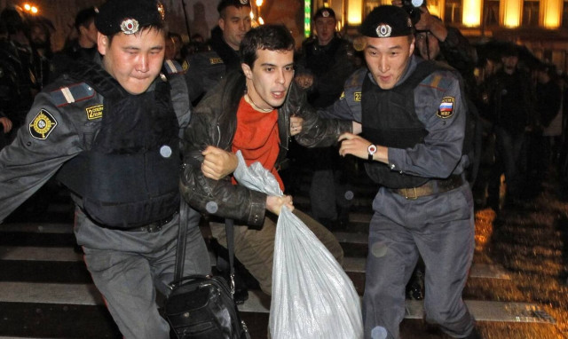 Ρωσία: Έρευνες στο σπίτι επικεφαλής ιστοσελίδας ερευνητικής δημοσιογραφίας