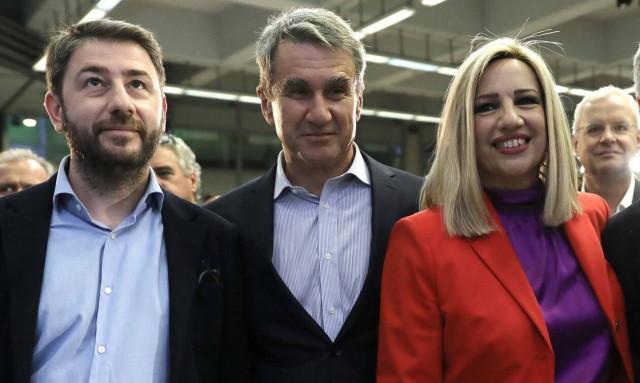 ΚΙΝΑΛ: Ακονίζονται τα «μαχαίρια» - Κινητικότητα στο παρασκήνιο με φόντο την εσωκομματική αναμέτρηση