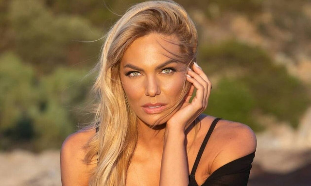 Ιωάννα Μαλέσκου: Ζαλίζει τους πάντες με τις νέες της φωτογραφίες