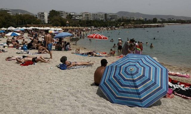 Καιρός: «Κόλαση» φέρνει ο καύσωνας διαρκείας - Έως 44 βαθμούς ο υδράργυρος - Τα μέτρα προστασίας