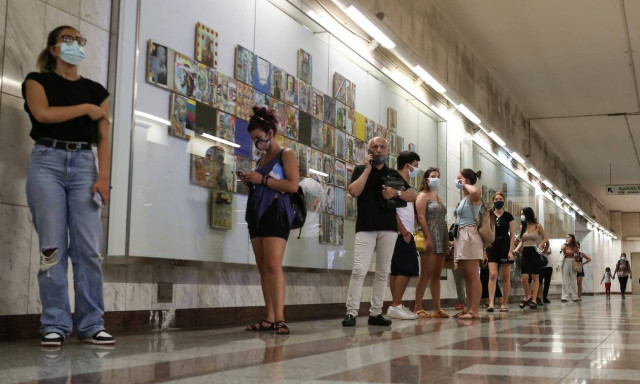 Κρούσματα σήμερα: 2.845 νέα ανακοίνωσε ο ΕΟΔΥ - 12 θάνατοι σε 24 ώρες, στους 165 οι διασωληνωμένοι