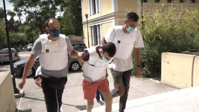 Έγκλημα στη Δάφνη: Στον εισαγγελέα οδηγήθηκε ο συζυγοκτόνος - Οι μαρτυρίες που τον «καίνε»