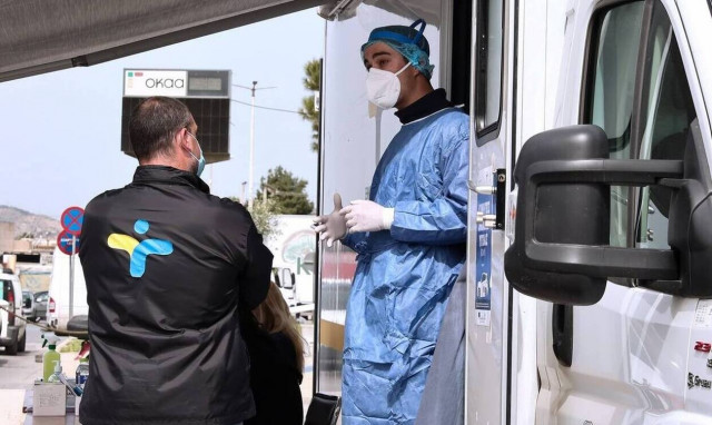 Κρούσματα σήμερα: 1.605 νέα ανακοίνωσε ο ΕΟΔΥ - 10 θάνατοι σε 24 ώρες, στους 176 οι διασωληνωμένοι