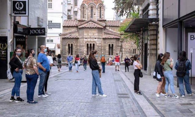 Γώγος: Κανονικά χρειάζεται εργαστηριακό τεστ για να ψωνίσουν οι ανεμβολίαστοι