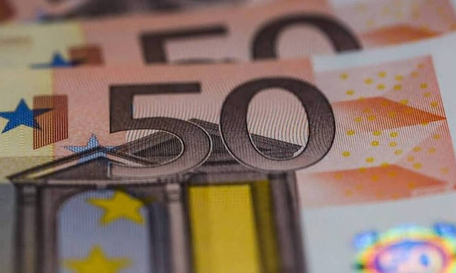 Χρήματα στους λογαριασμούς τους θα δουν σήμερα (2/8) οι καλλιτέχνες