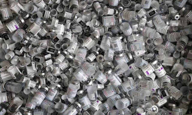 Γερμανία: 3η δόση για τους άνω των 60 με νοσήματα τον Σεπτέμβριο