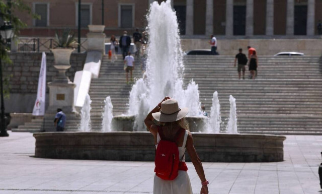 Καύσωνας: Οδηγίες για την προστασία των πολιτών από τις υψηλές θερμοκρασίες