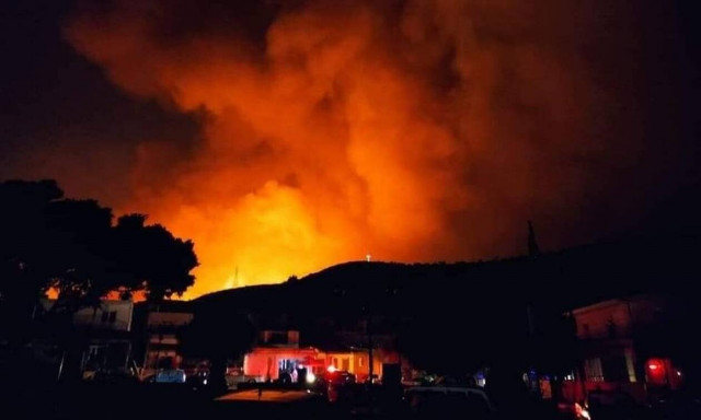 Φωτιά στη Ρόδο