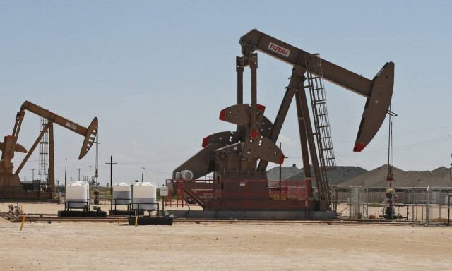 Κλείσιμο χωρίς κατεύθυνση Wall Street - Πτώση στην τιμή του πετρελαίου