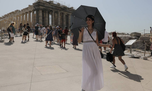 Καιρός: «Έσπασαν» τα θερμόμετρα λόγω καύσωνα - Πού έδειξαν 47,1 βαθμούς Κελσίου