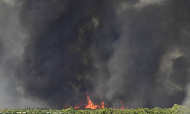 Φωτιά στη Βαρυμπόμπη: Κυκλοφοριακές ρυθμίσεις - Δείτε ποιοί δρόμοι είναι κλειστοί αυτή την ώρα