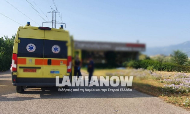 Λαμία: Θρίλερ με νεκρό έξω από μαγαζί (pics)