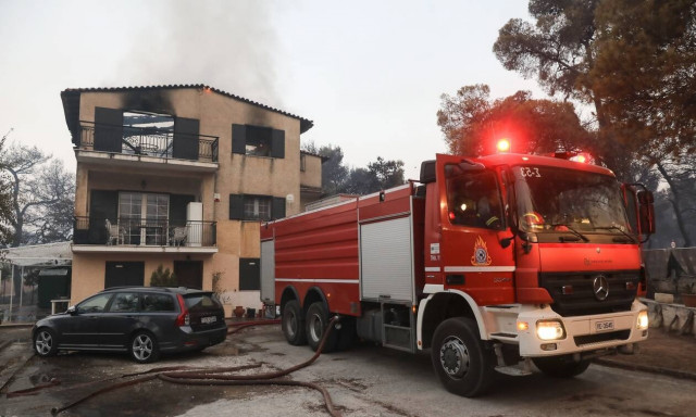 Μεγάλη αναζωπύρωση στη Βαρυμπόμπη