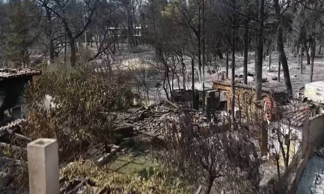 Φωτιά Βαρυμπόμπη: Εικόνες που σου μαυρίζουν την ψυχή (video)