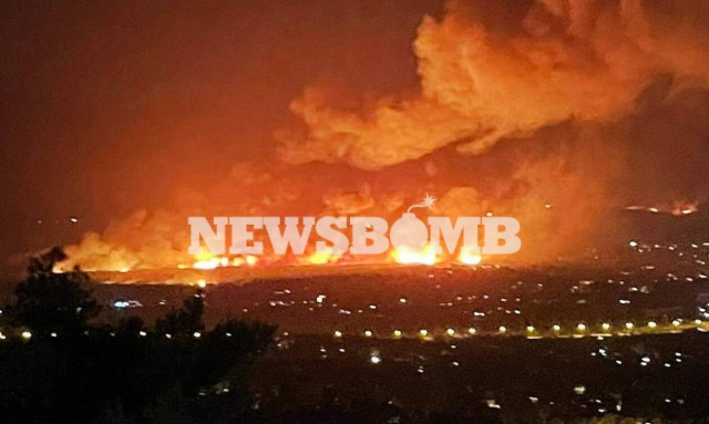 Φωτιά ΤΩΡΑ: Συγκλονιστικές εικόνες - Δείτε την πυρκαγιά να «καταπίνει» τα πάντα