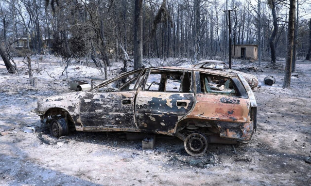 Καταγγελία - «βόμβα» στο Newsbomb.gr: «Είδα άνδρες ντυμένους αστυνομικούς να βάζουν φωτιά»